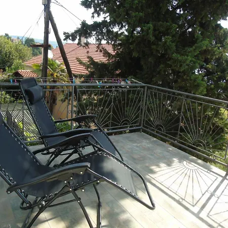 Ella, Apartament *